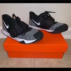 Youth Nike KD Trey 5 Basketball Shoes